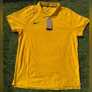 HQ0792-728 | Size Large NikeCourt Dri-FIT Textured Slim Fit Men’s Tennis Polo